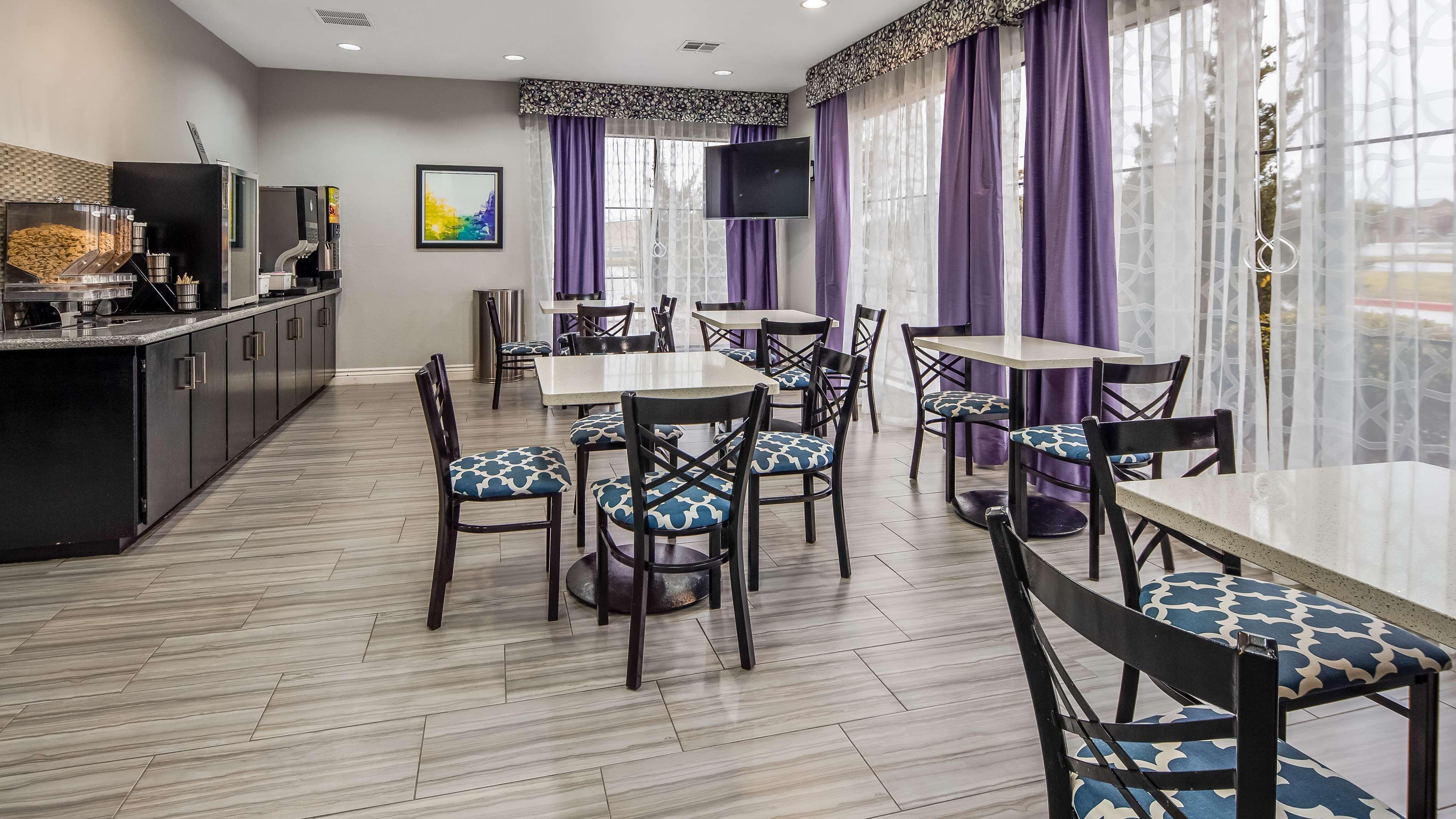 Best Western Executive Inn Корсикана Экстерьер фото