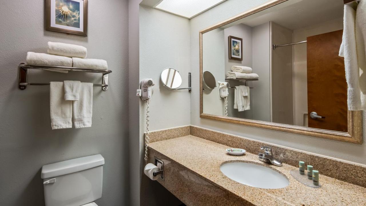 Best Western Executive Inn Корсикана Экстерьер фото