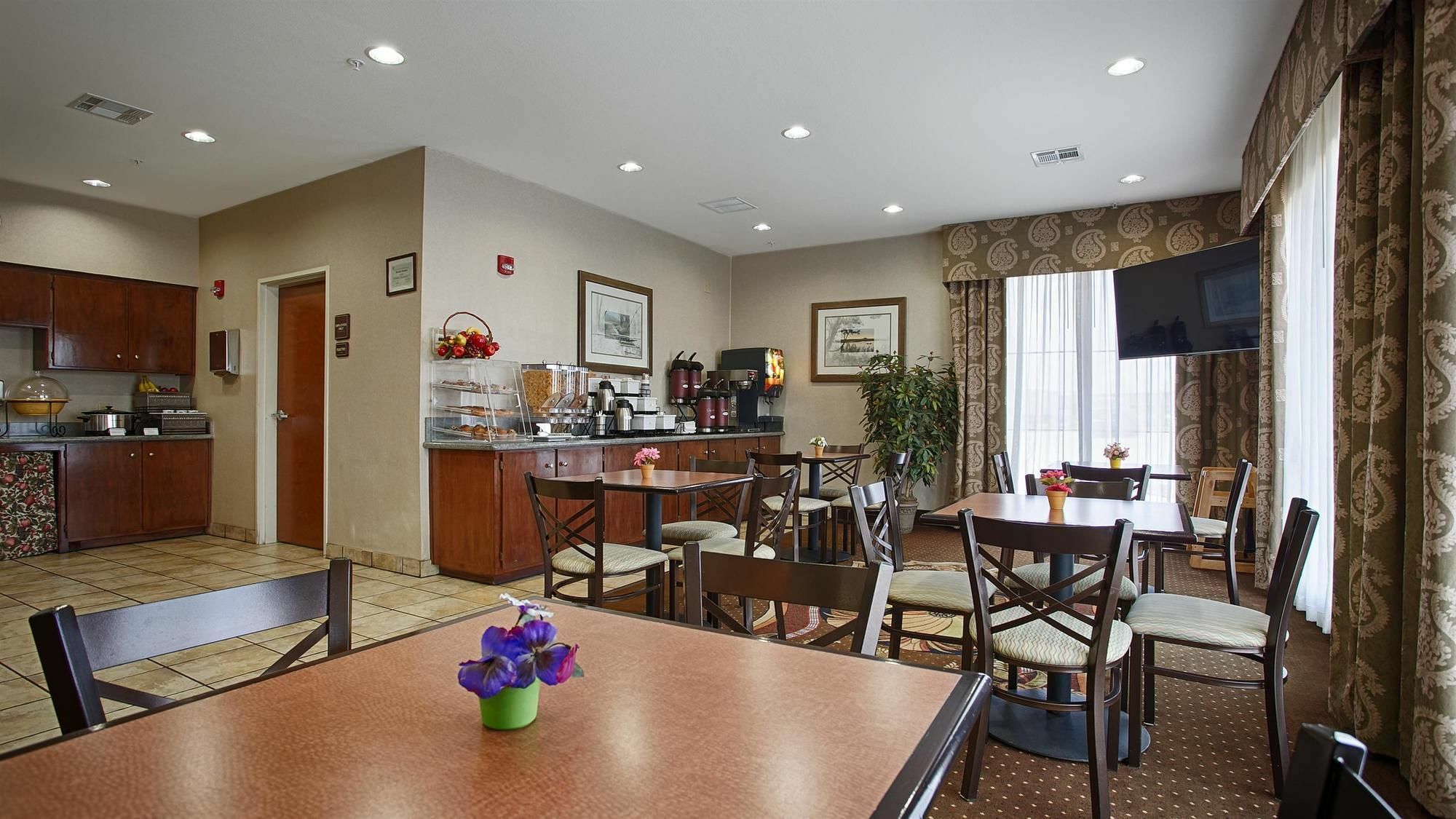Best Western Executive Inn Корсикана Экстерьер фото