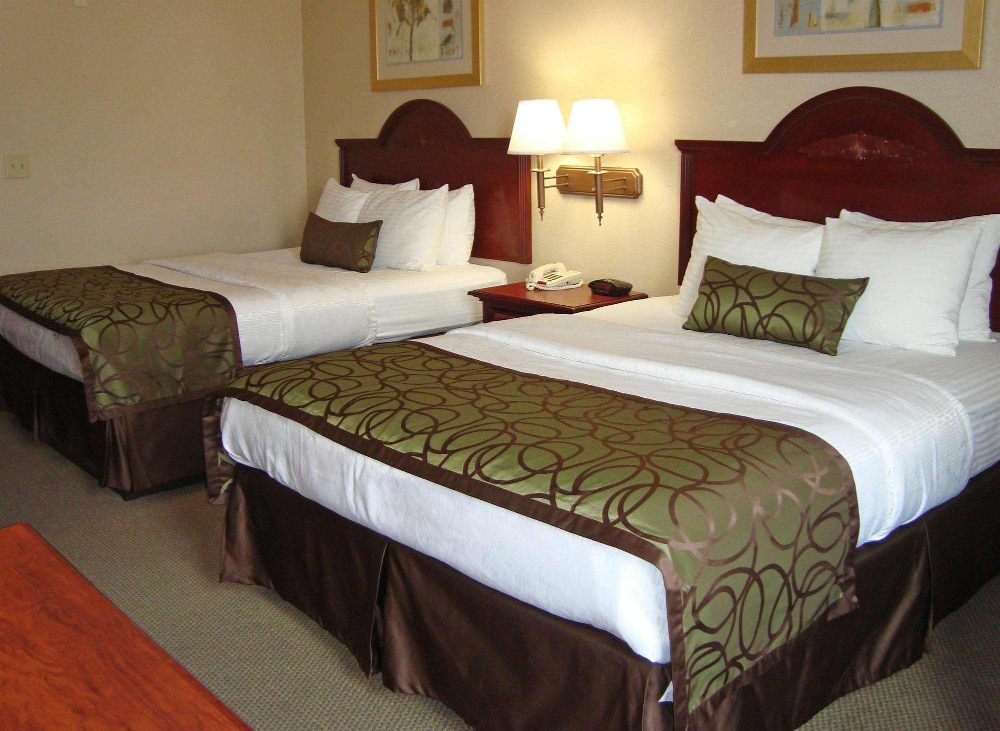 Best Western Executive Inn Корсикана Экстерьер фото